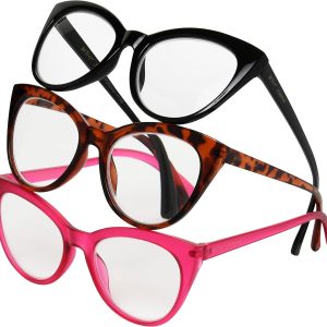 Styled Sight: Betsey Johnson's Trendy Cat Eye Reading Glasses Review